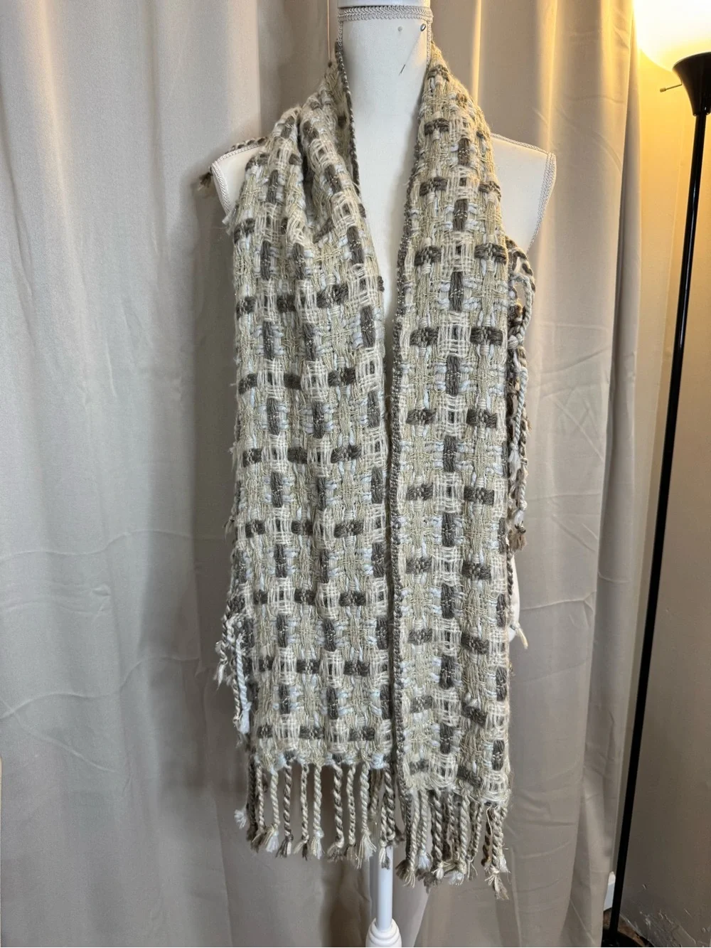 LOFT Beige and Cream Knit Scarf
